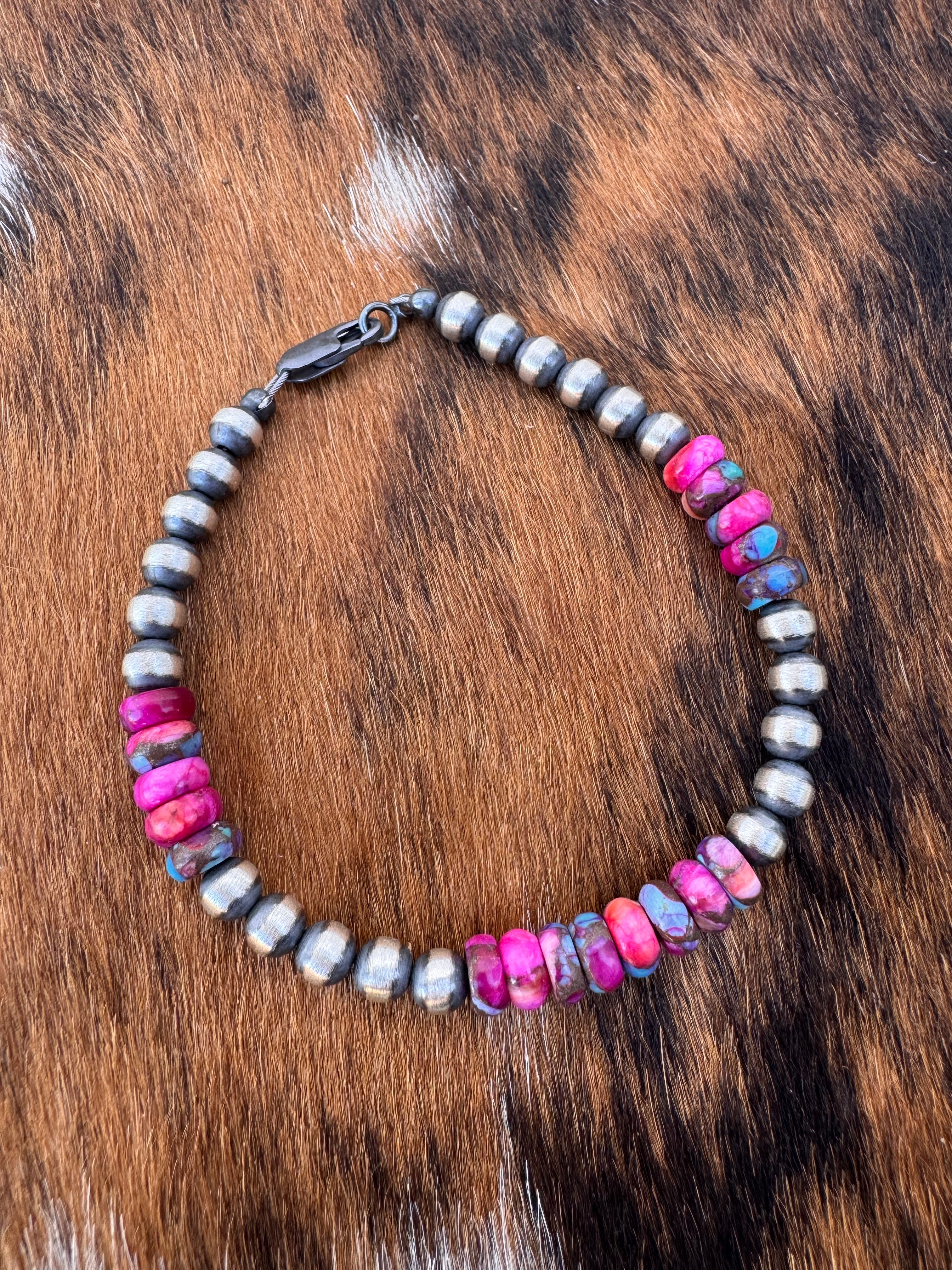 Navajo Pearl Bracelet With Pink Dahlia