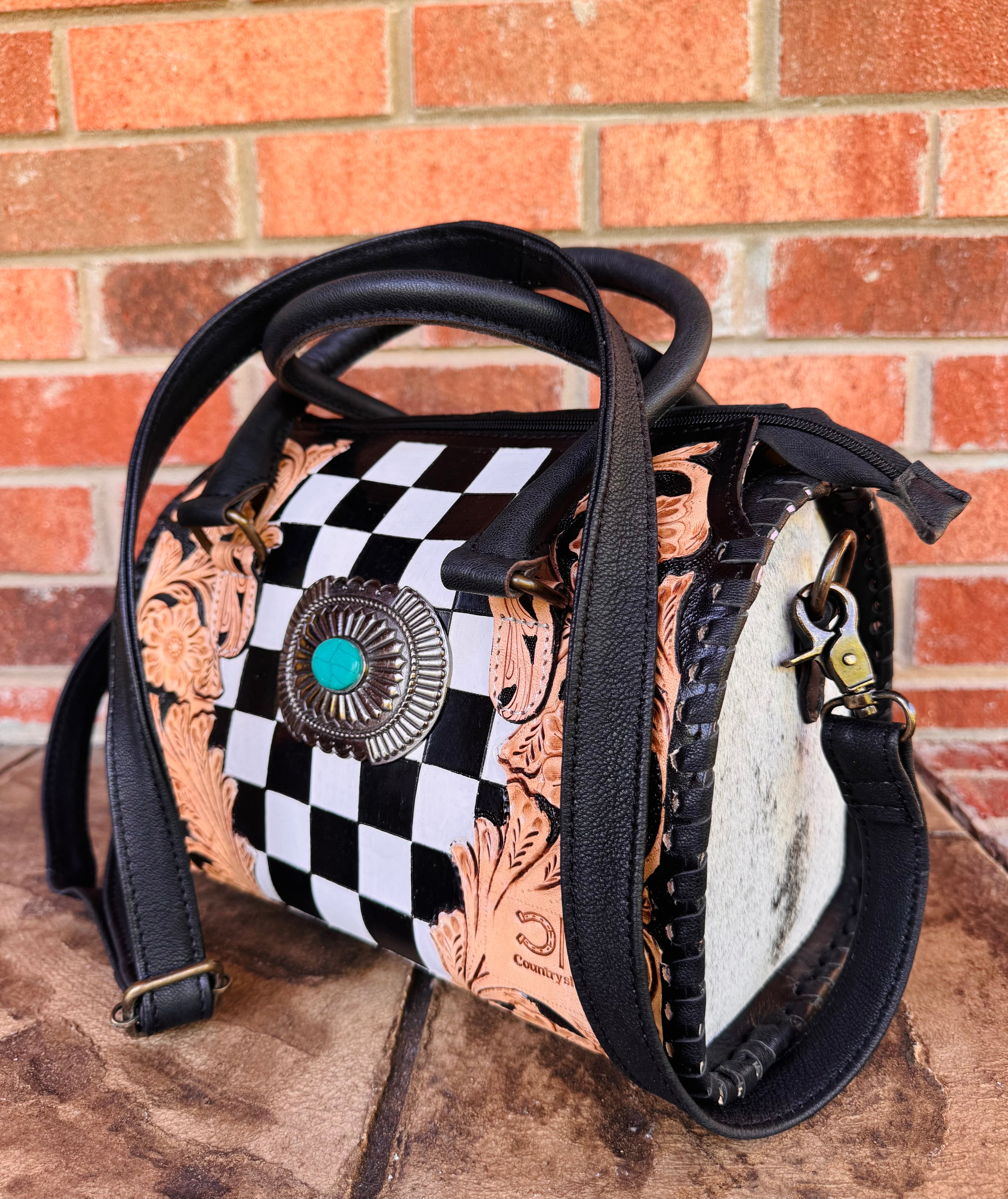 Checkered With Turquoise Accent Speedy