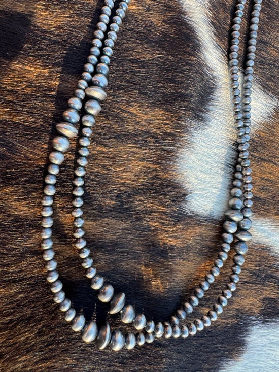 Navajo Round And Saucer Pearl Necklace